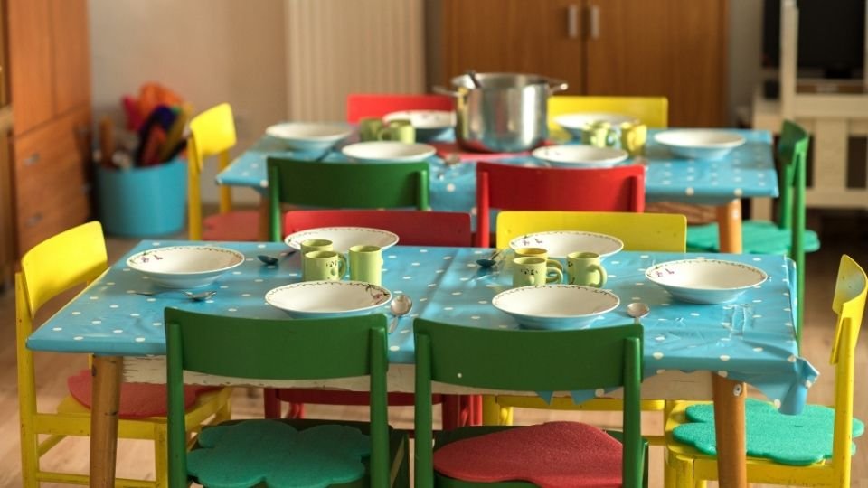 comedor infantil en una guardería privada