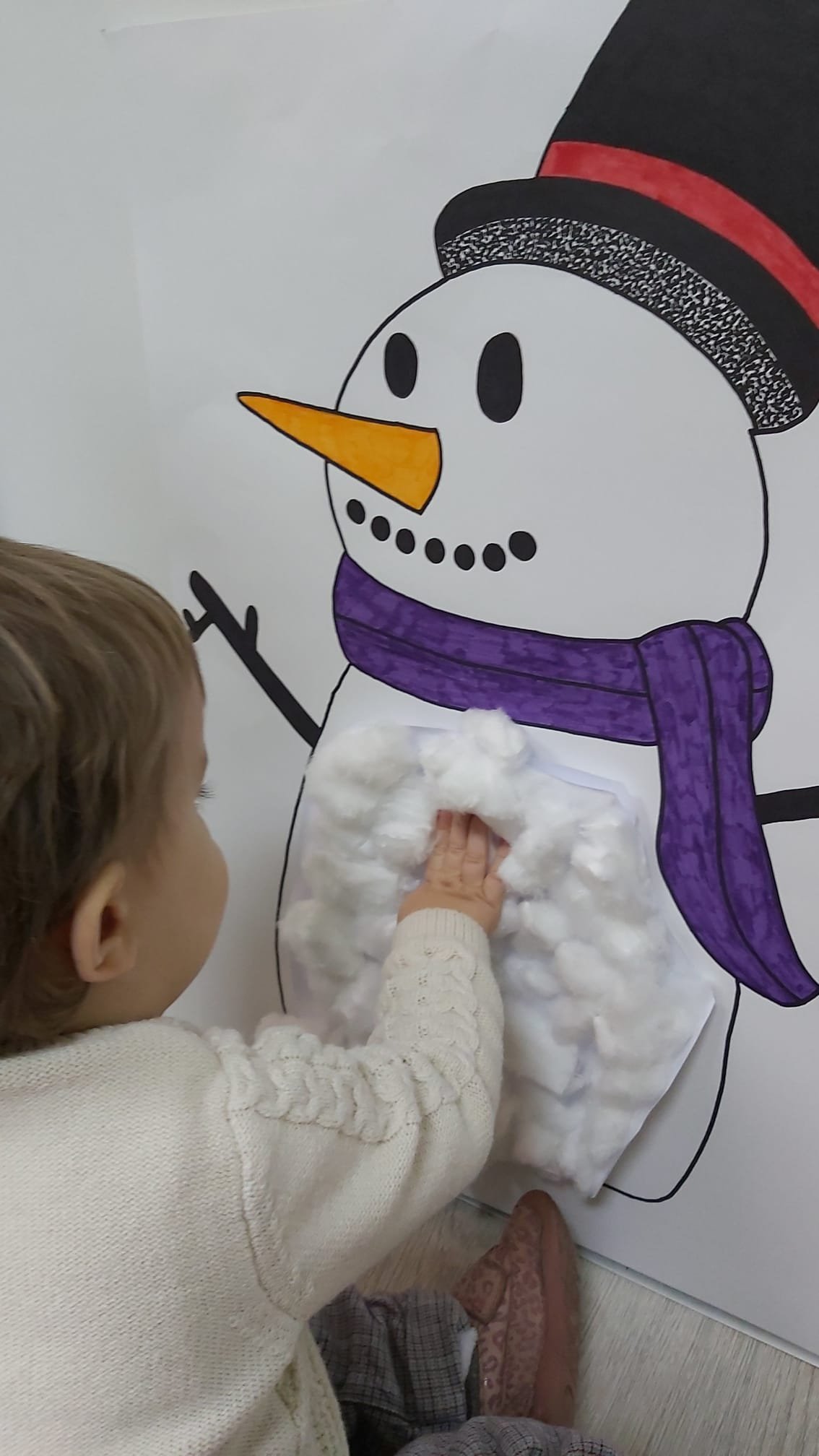 dibujo de muñeco de nieve con algodón
