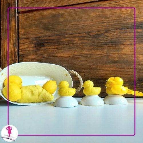 patitos de plastilina amarillos